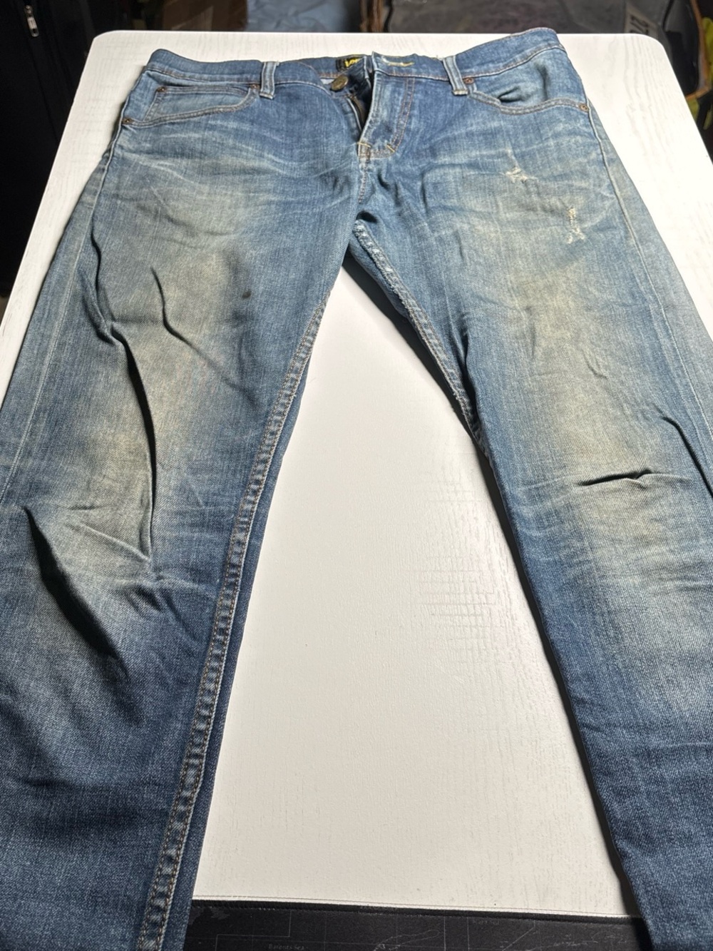 Lee Slim Straight Jeans in Light Blue Wash